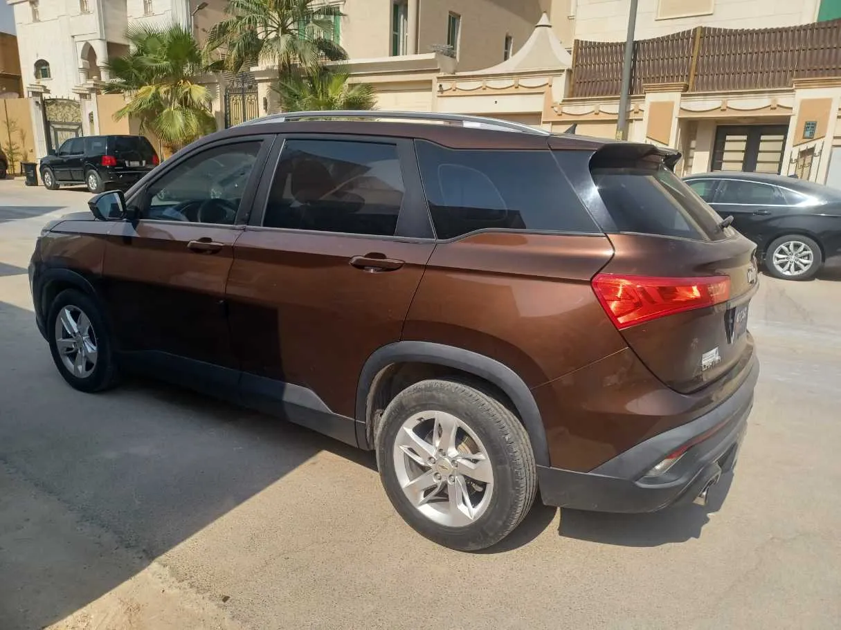 Car image 7