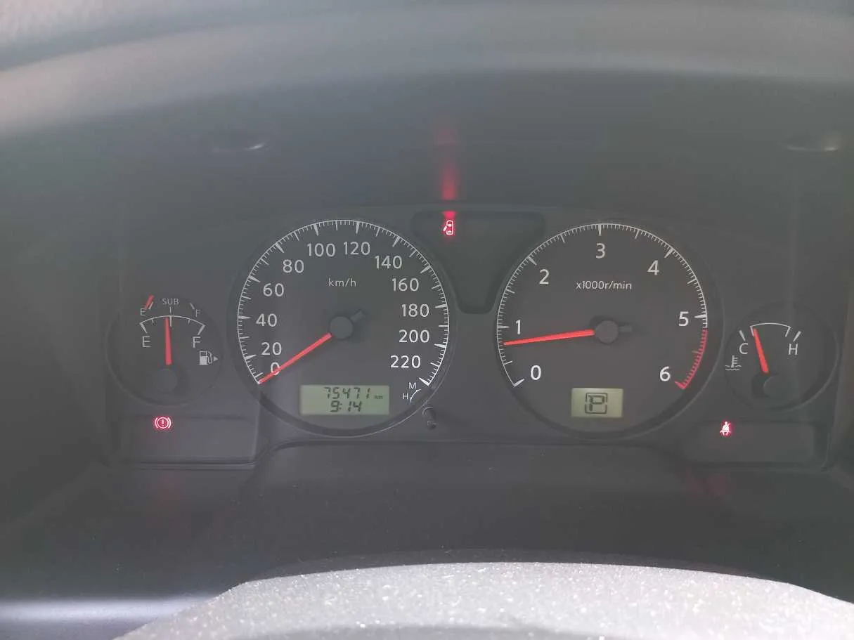 Car image 18