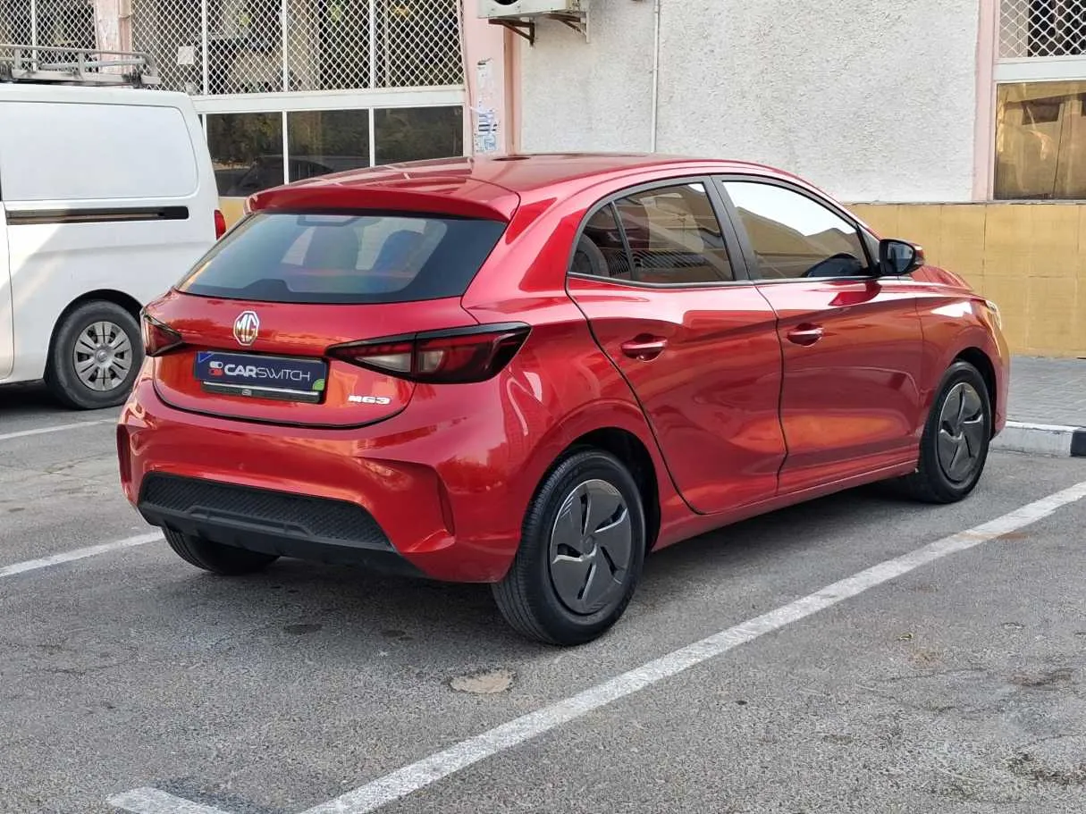 Car image 5