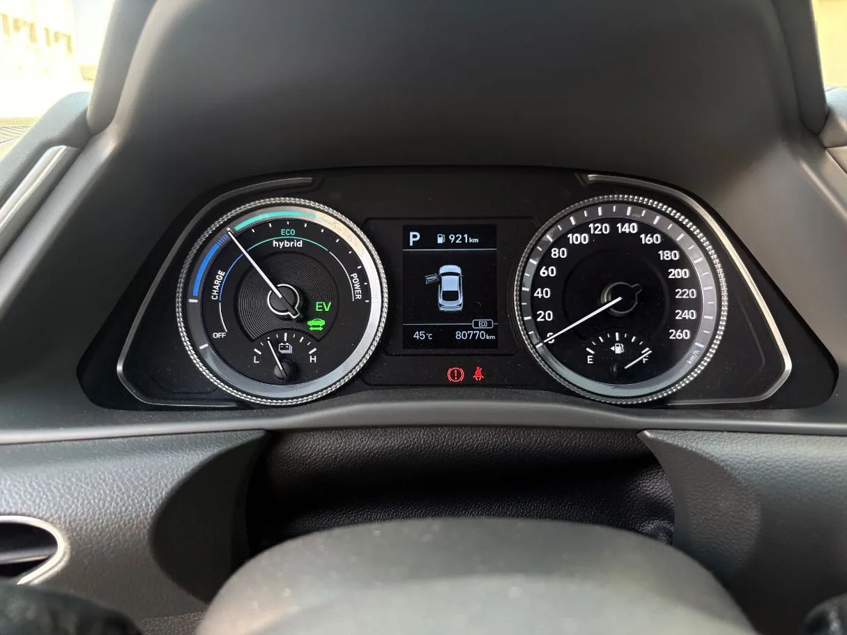Car image 22