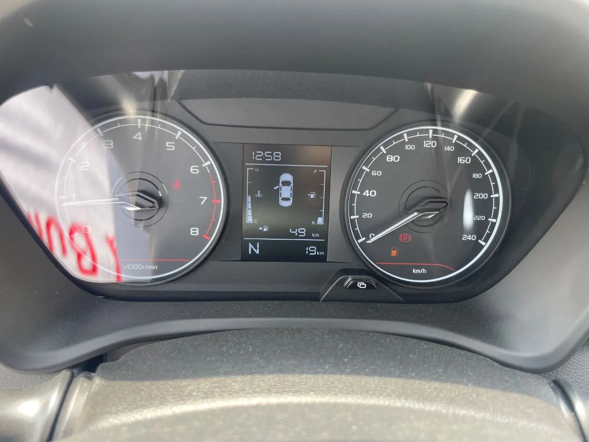 Car image 21