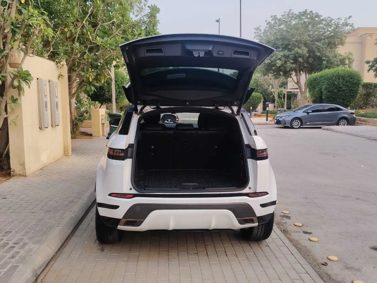 Car image 21