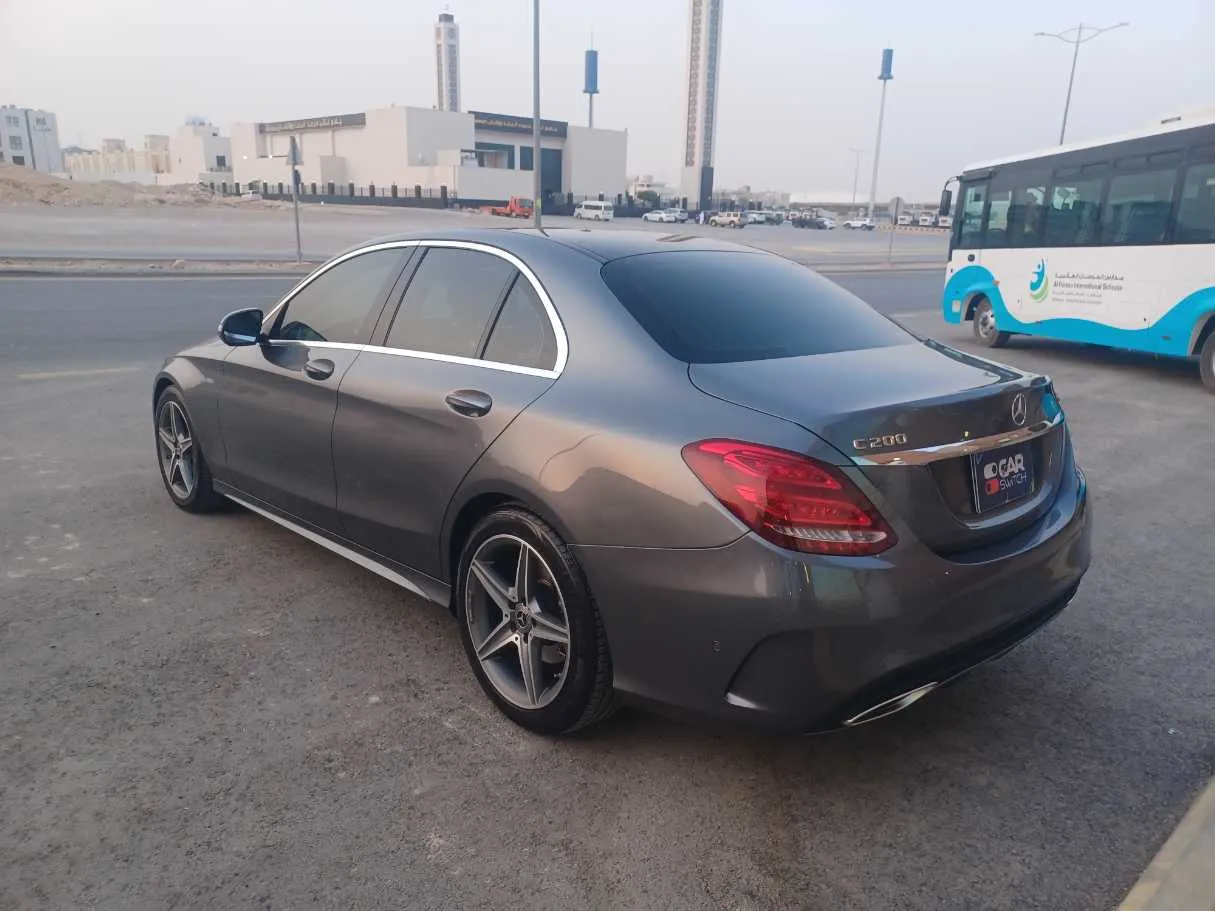 Car image 7