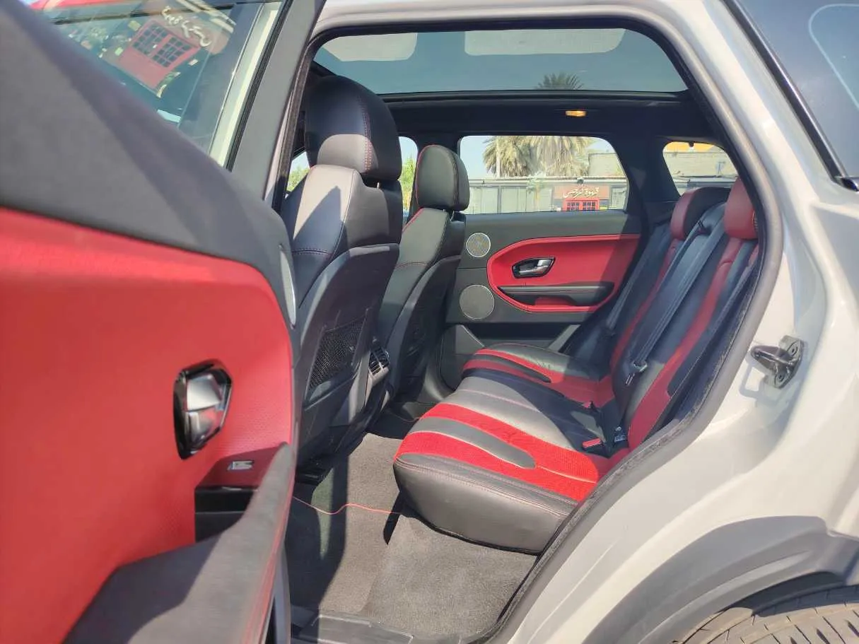 Car image 15