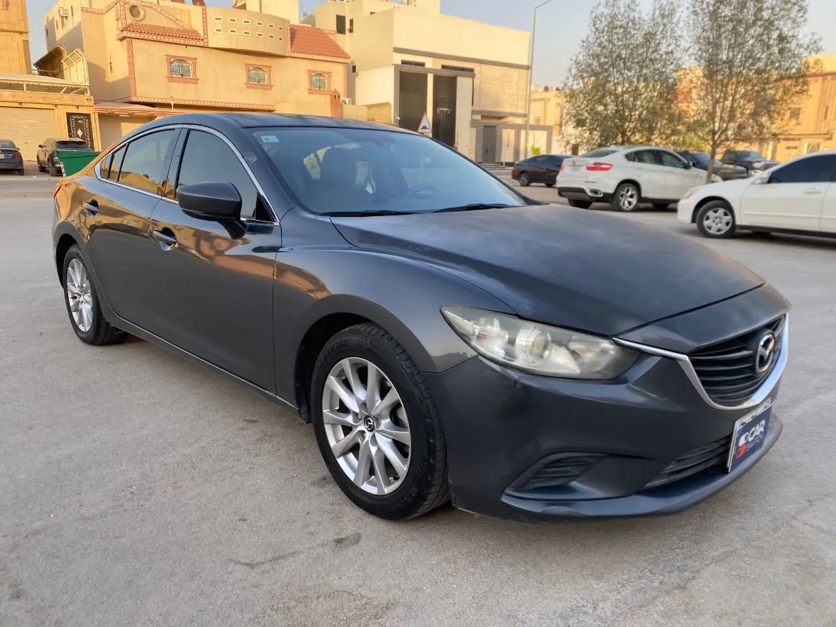 Car image 3
