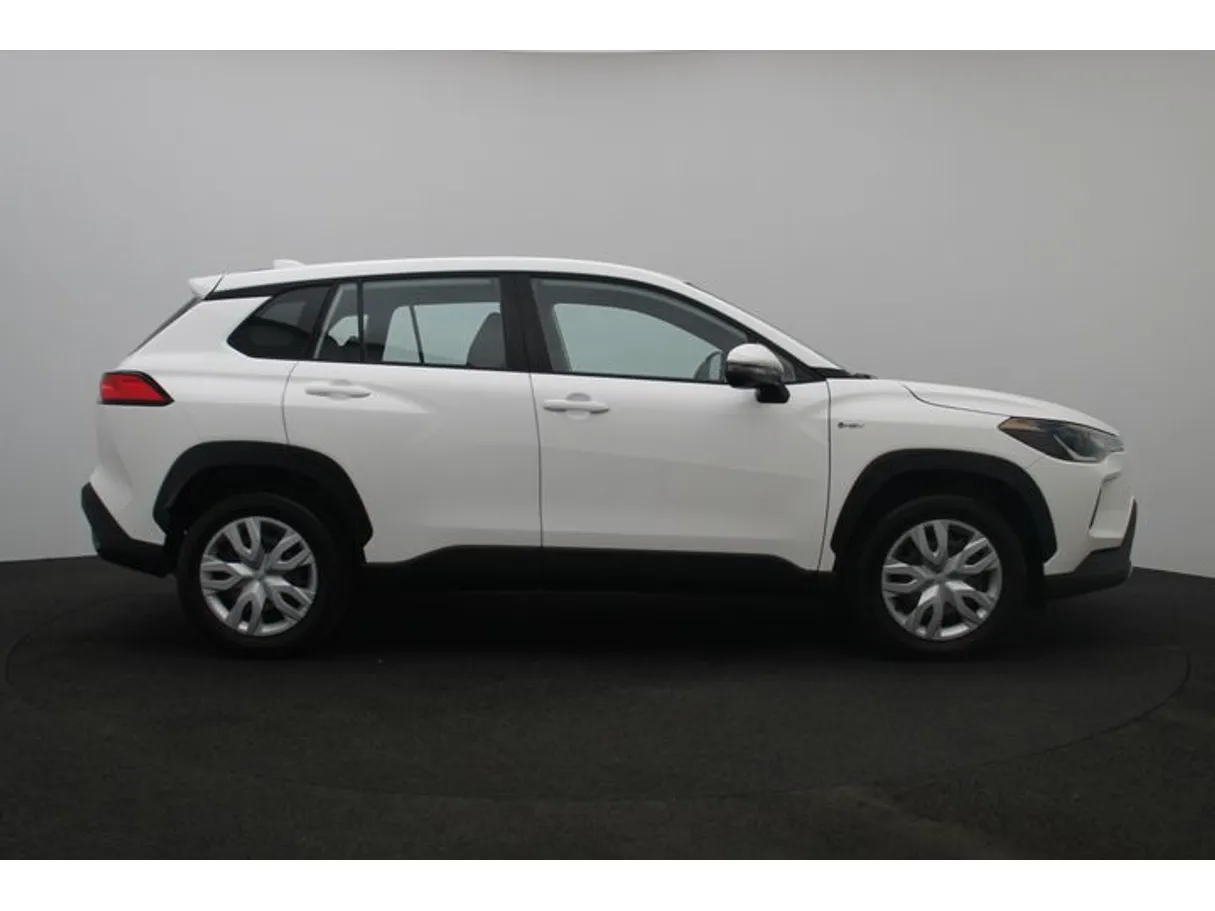 Car image 13