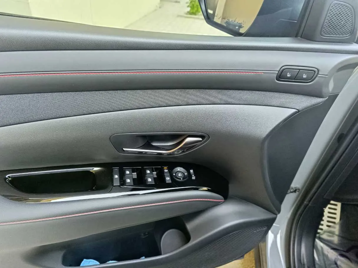 Car image 38