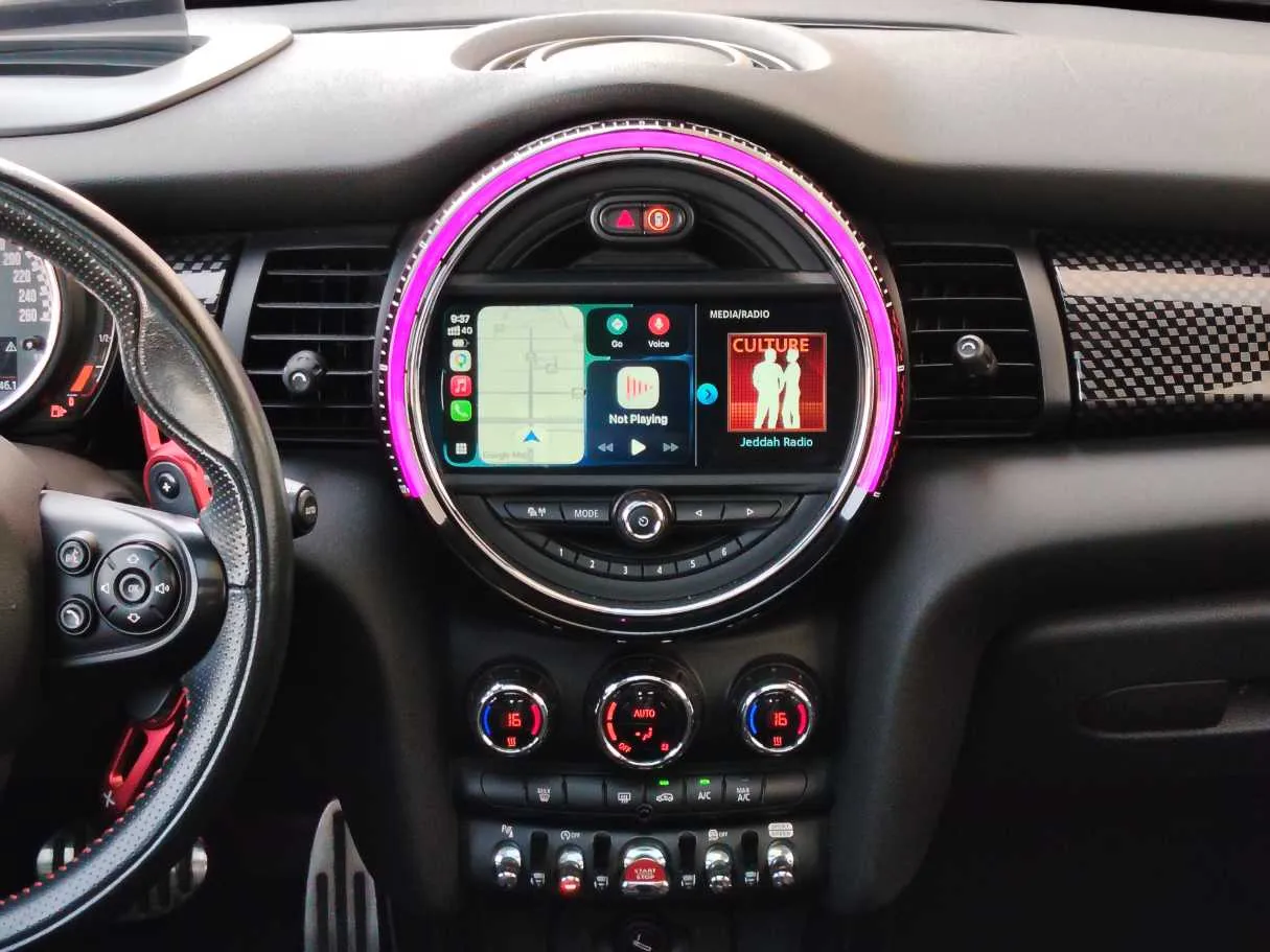 Car image 19