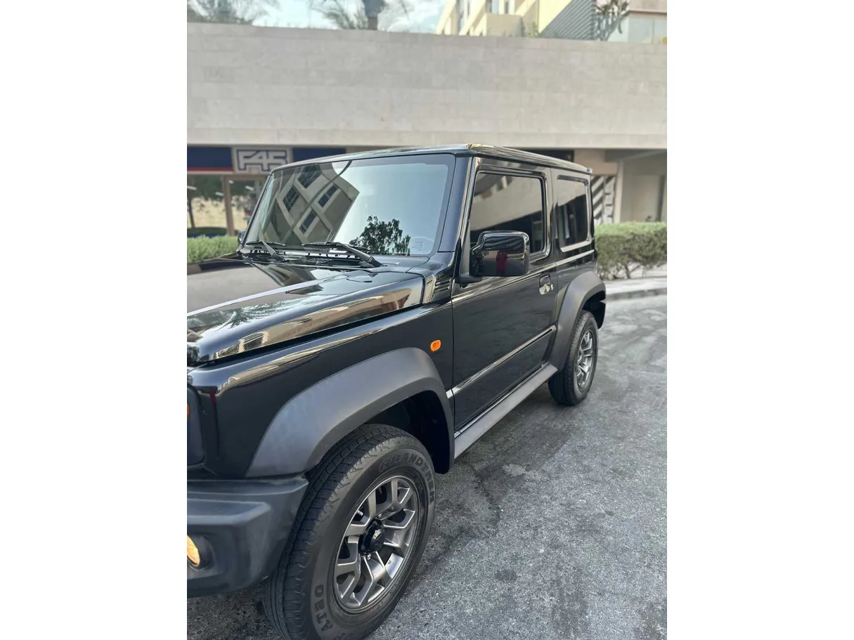 Car image 5