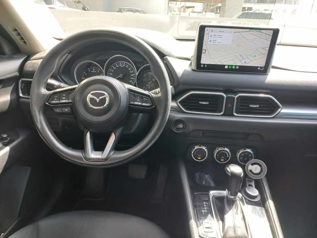 Car image 16