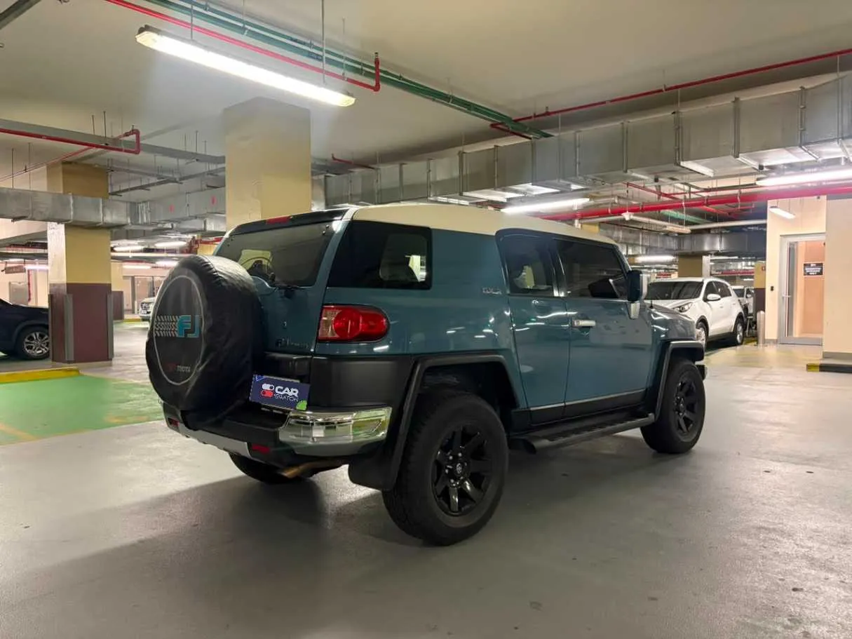 Car image 5
