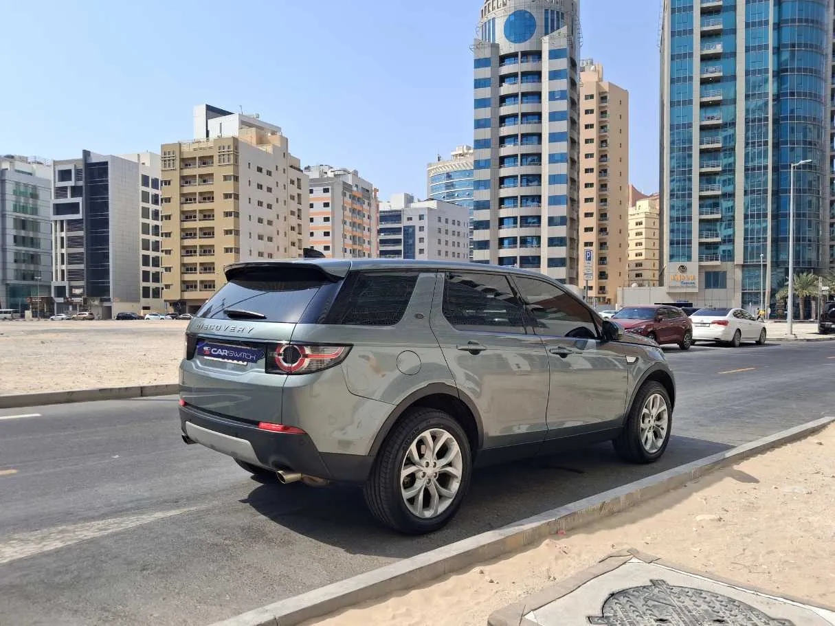 Car image 5
