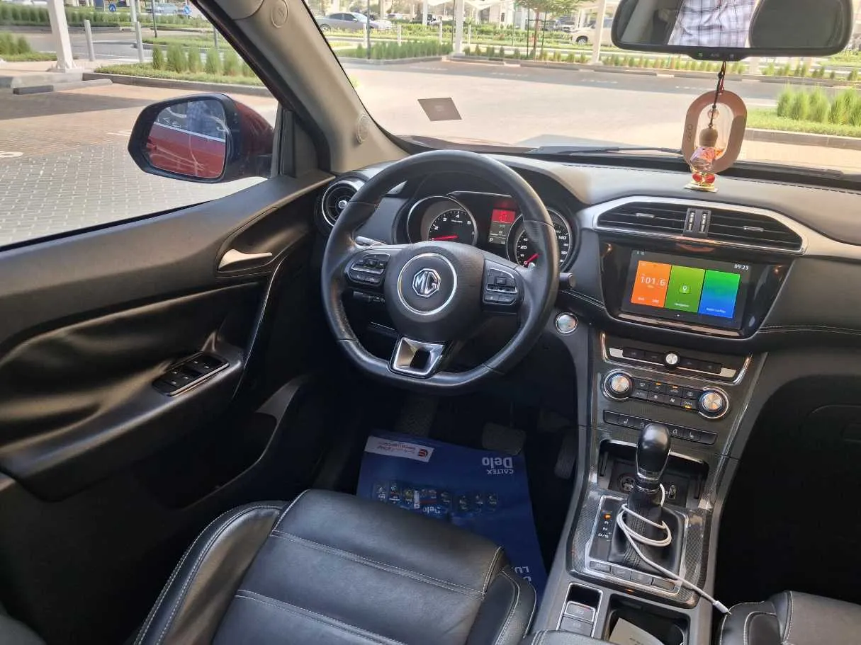 Car image 18