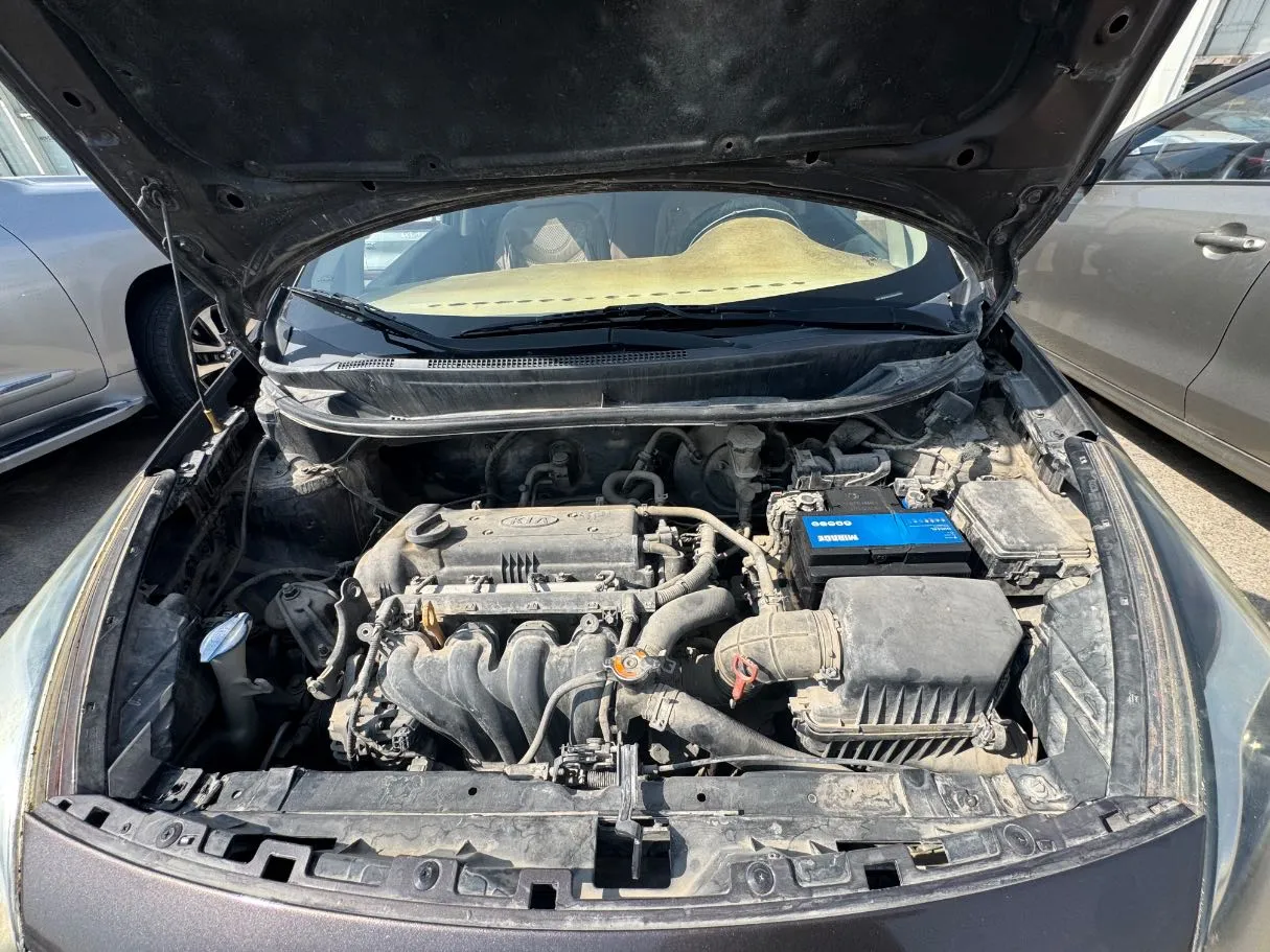 Car image 17