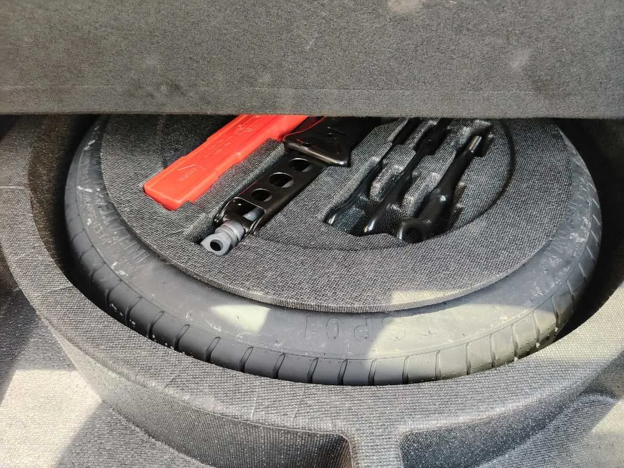 Car image 45