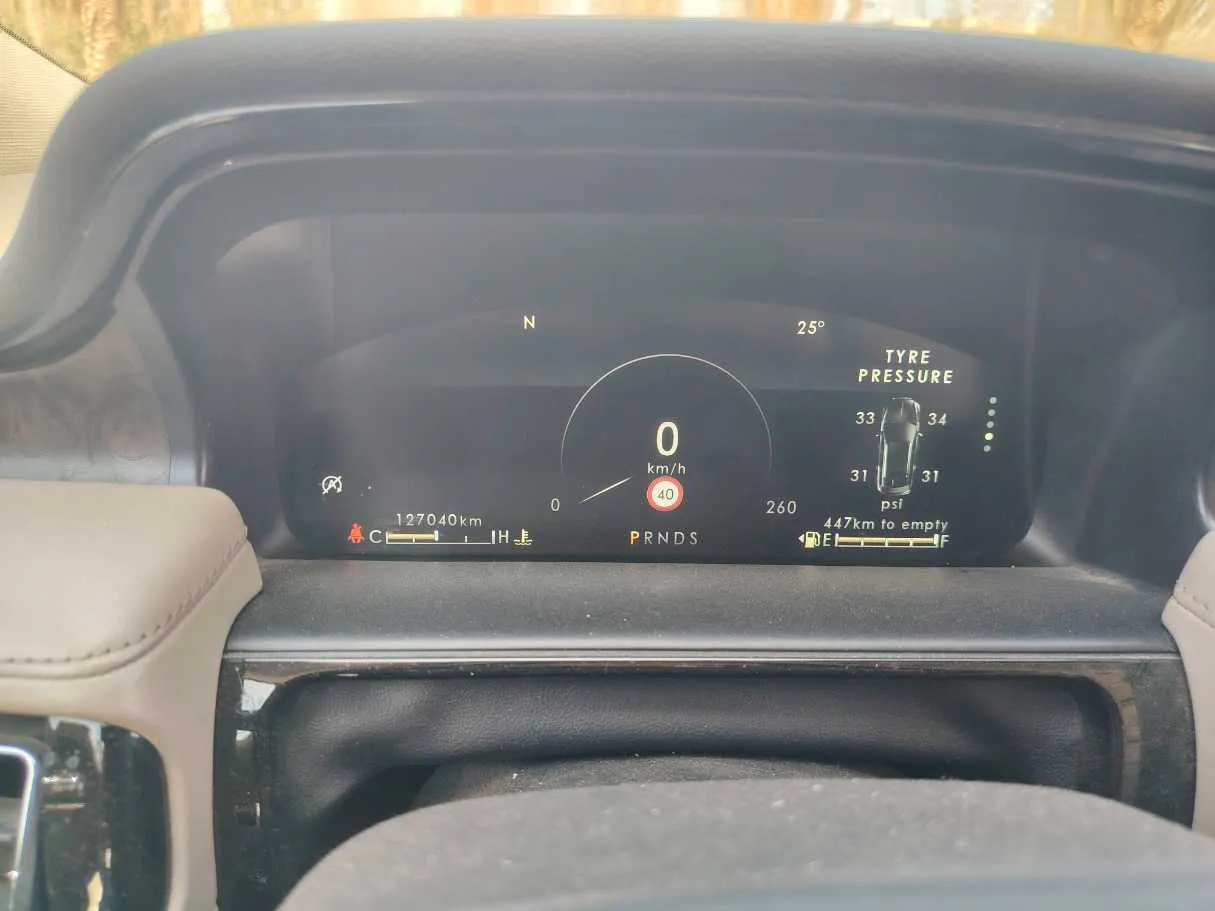 Car image 20