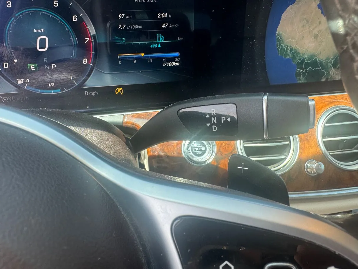 Car image 17