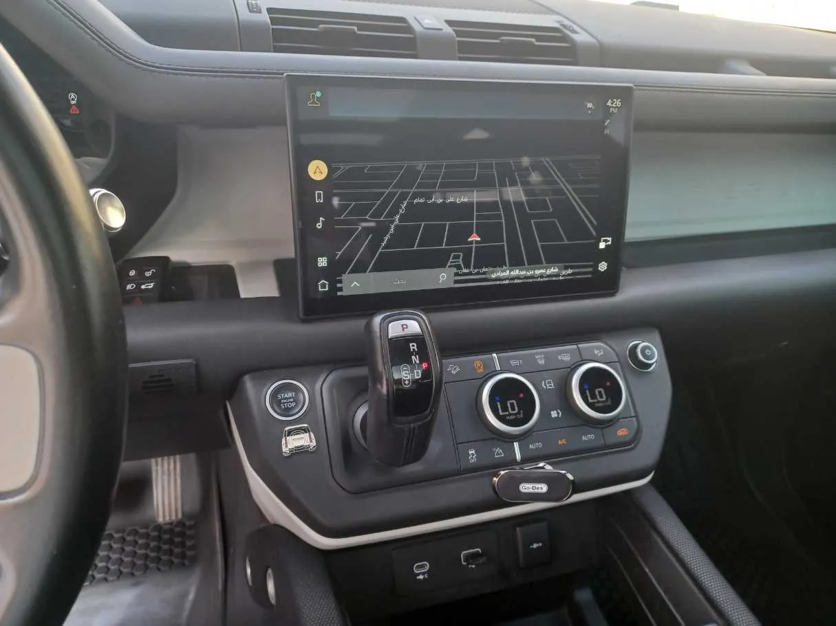 Car image 15