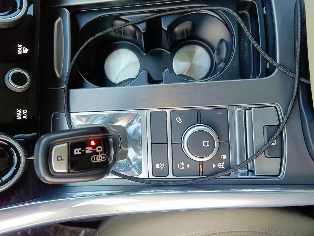 Car image 21
