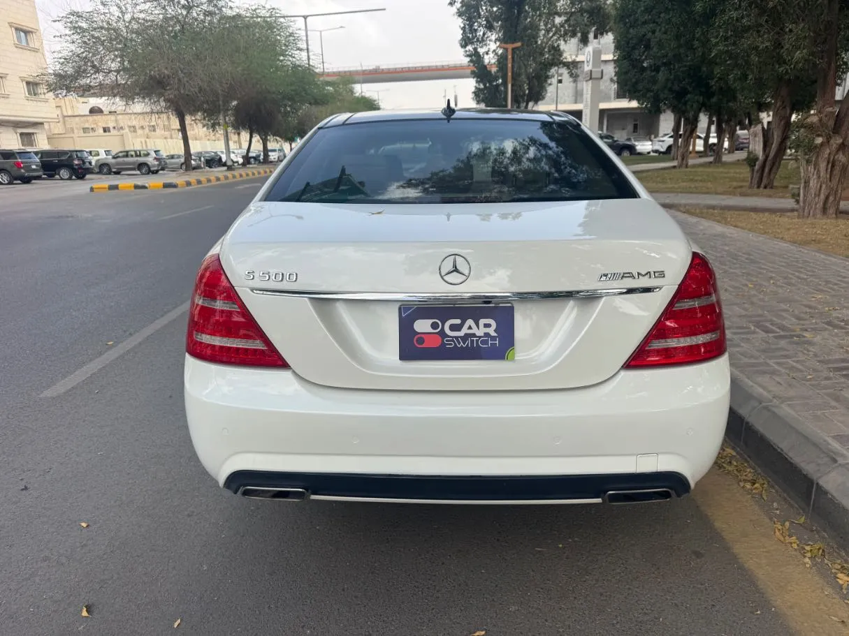 Car image 6
