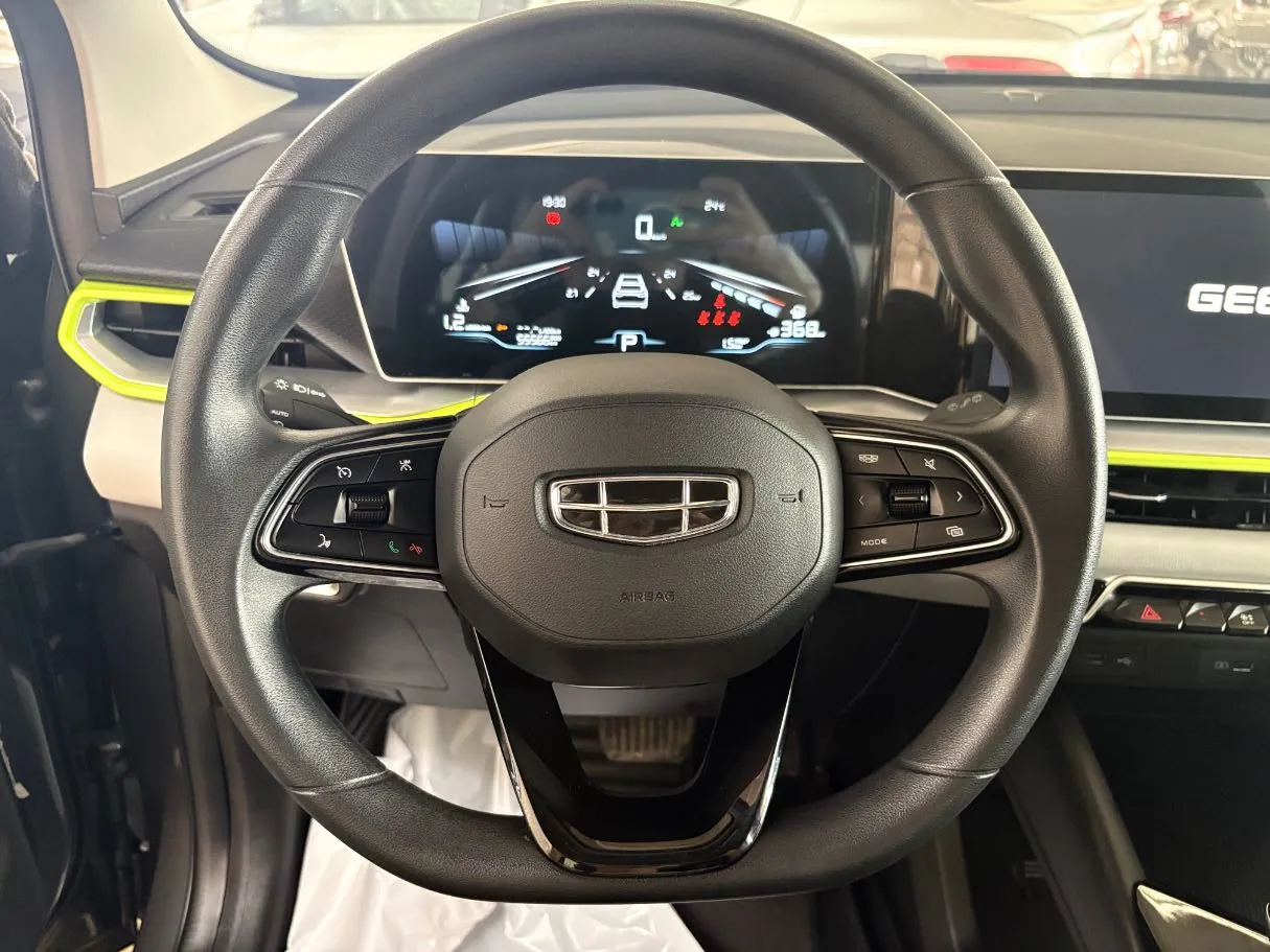 Car image 11