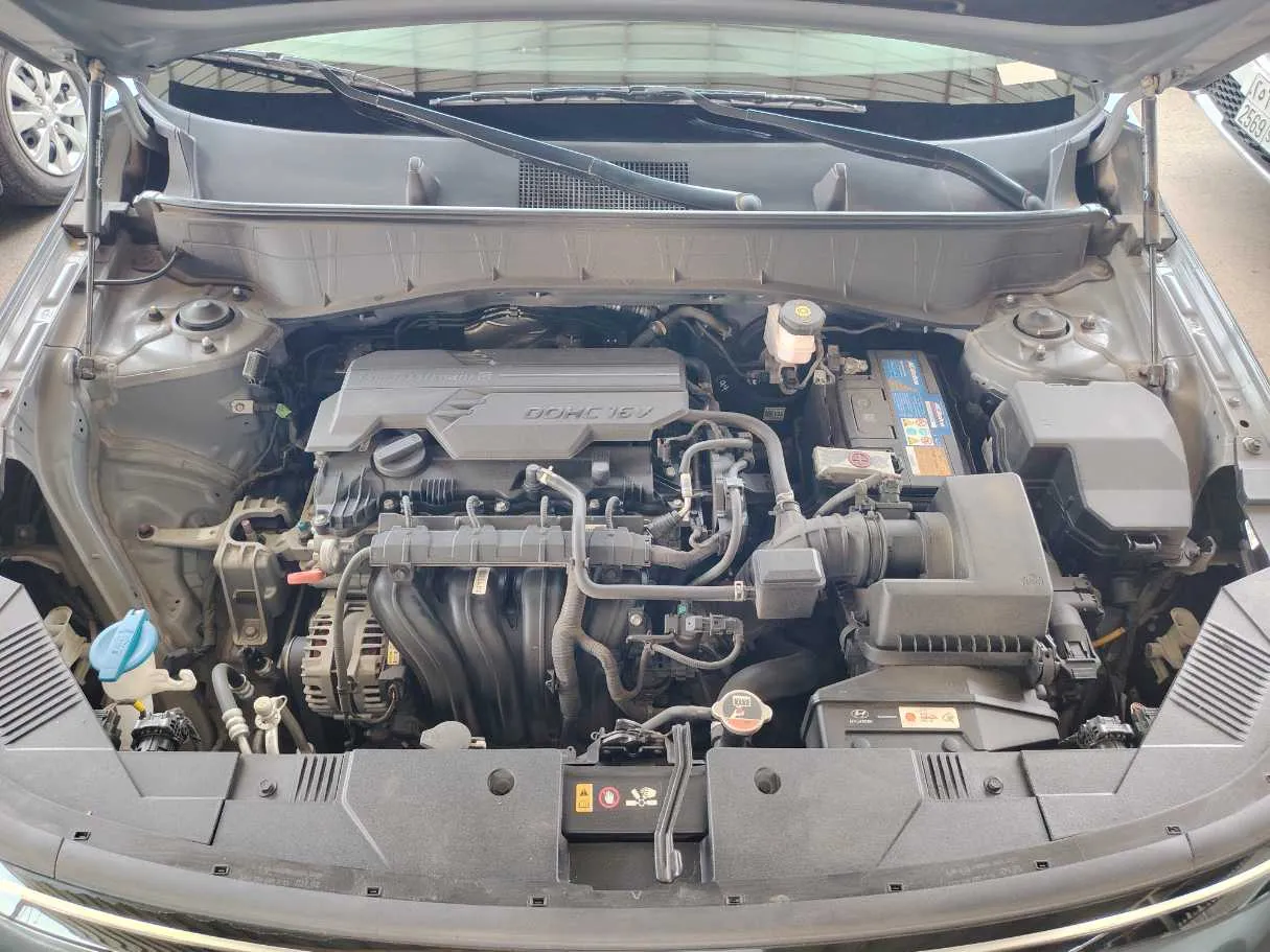 Car image 32