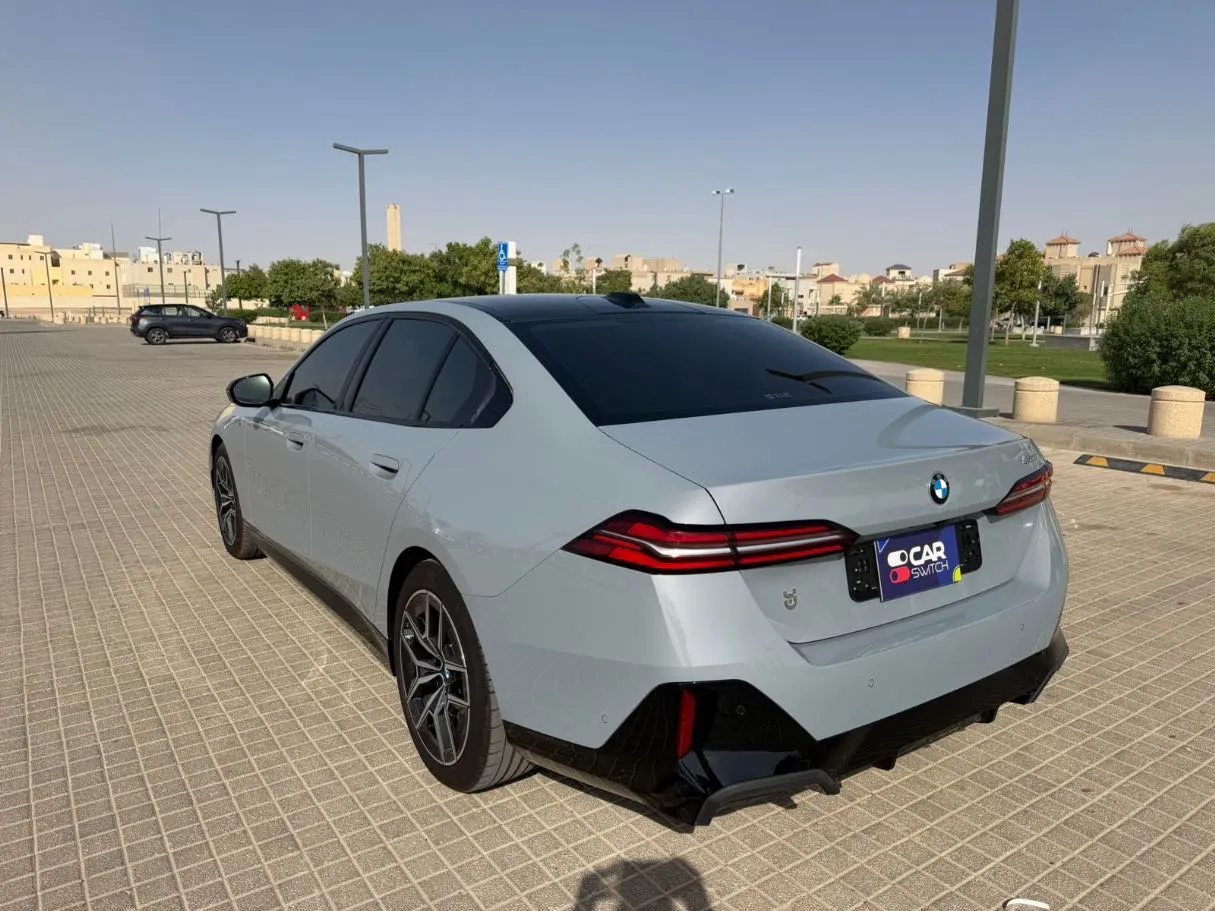 Car image 6