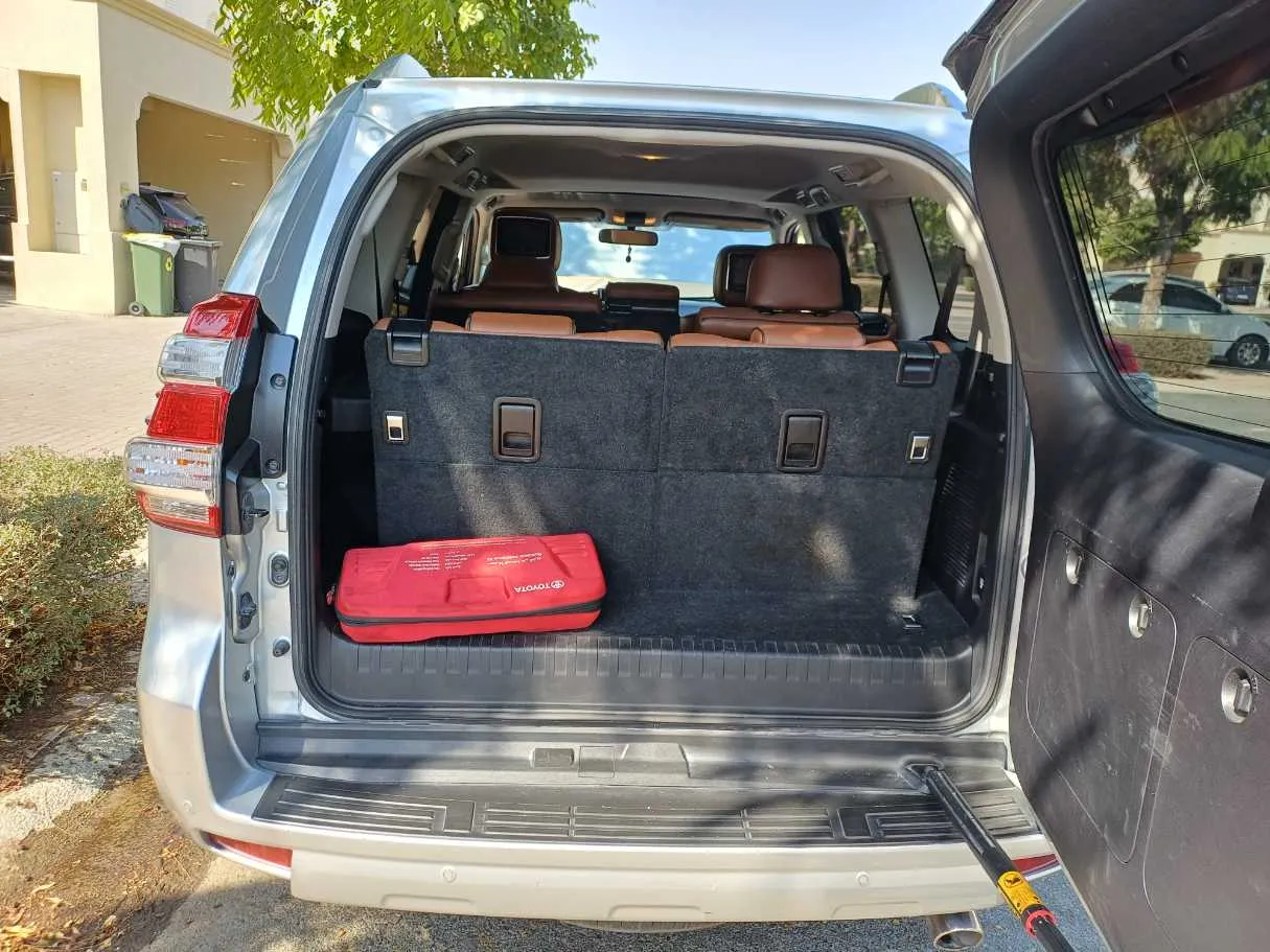Car image 20