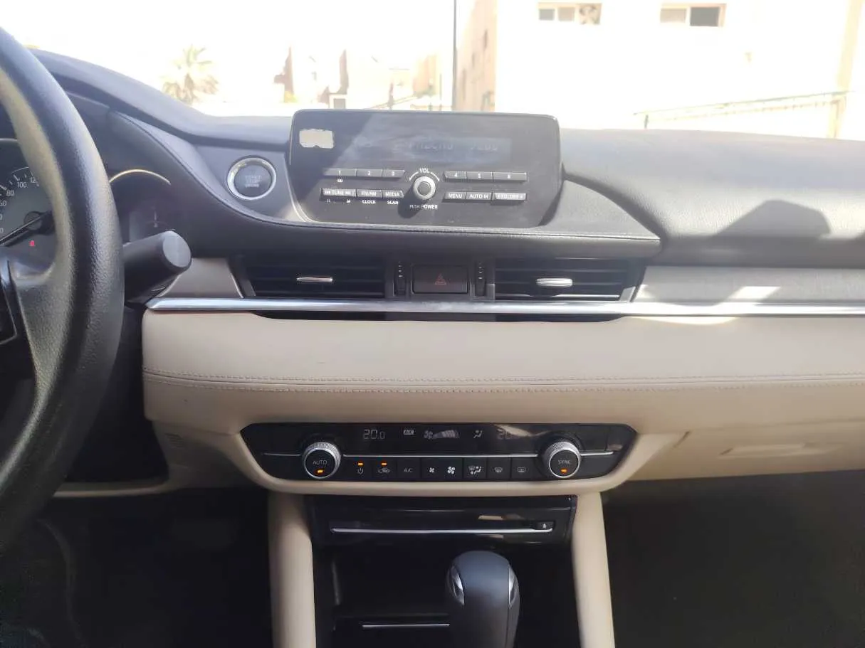 Car image 22