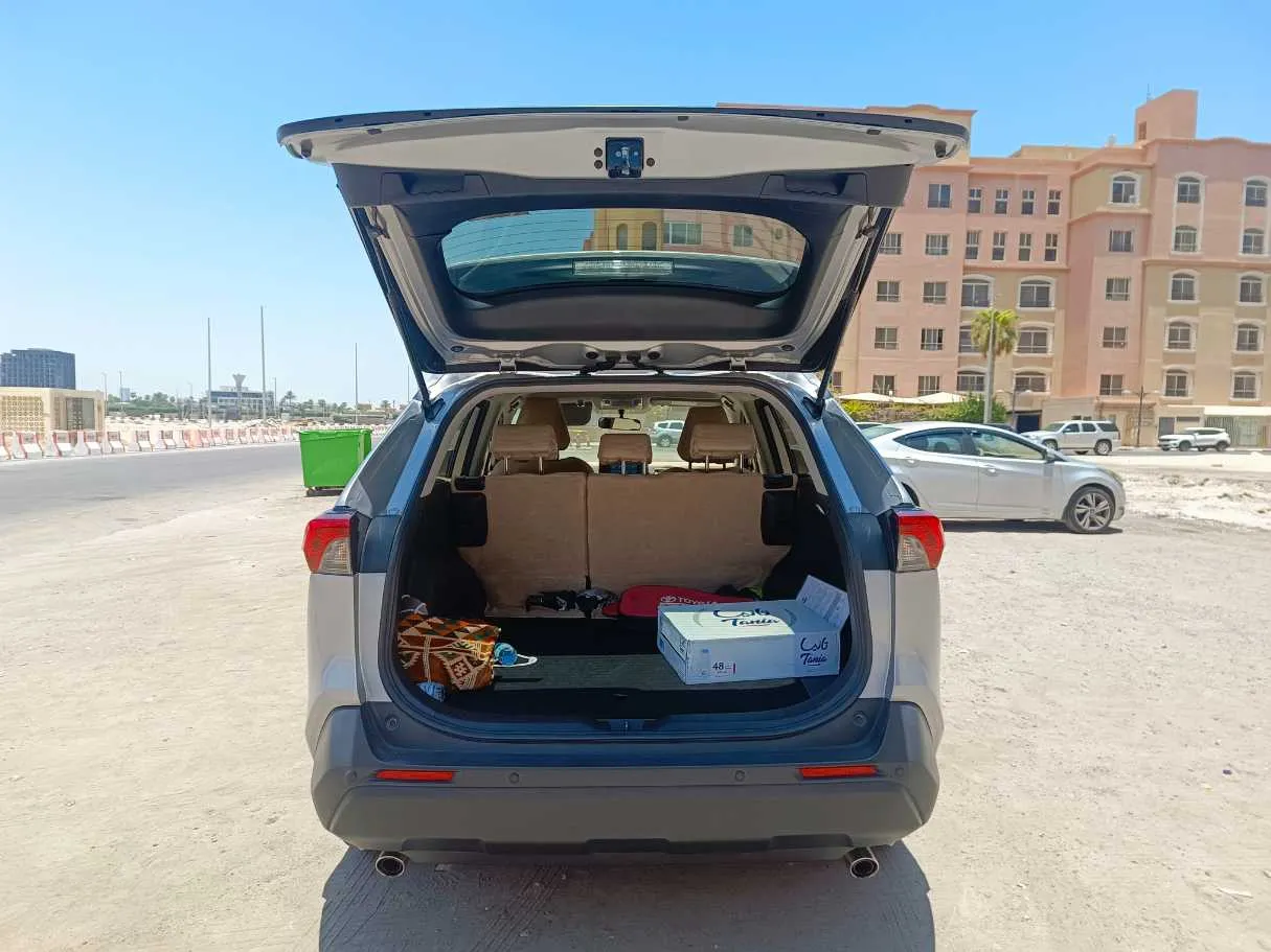 Car image 23