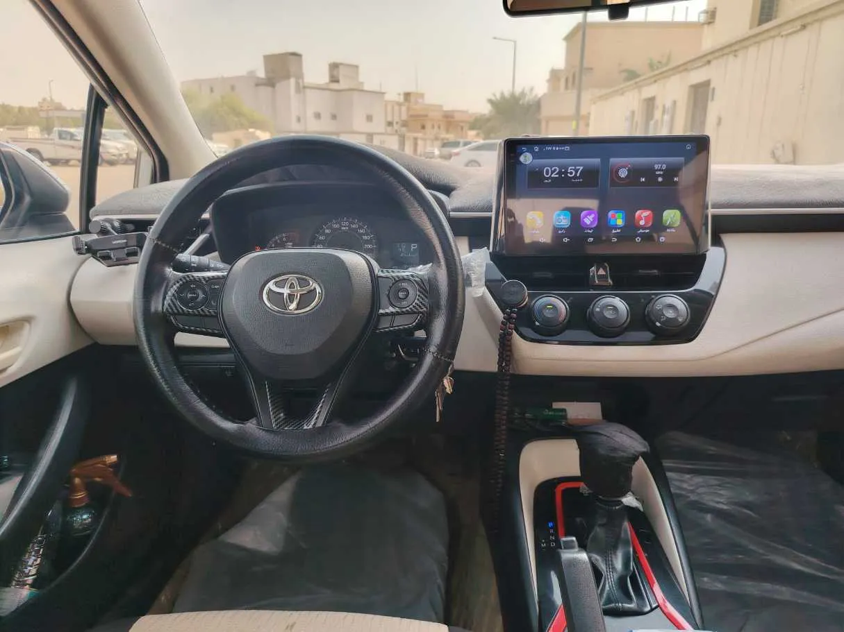Car image 19