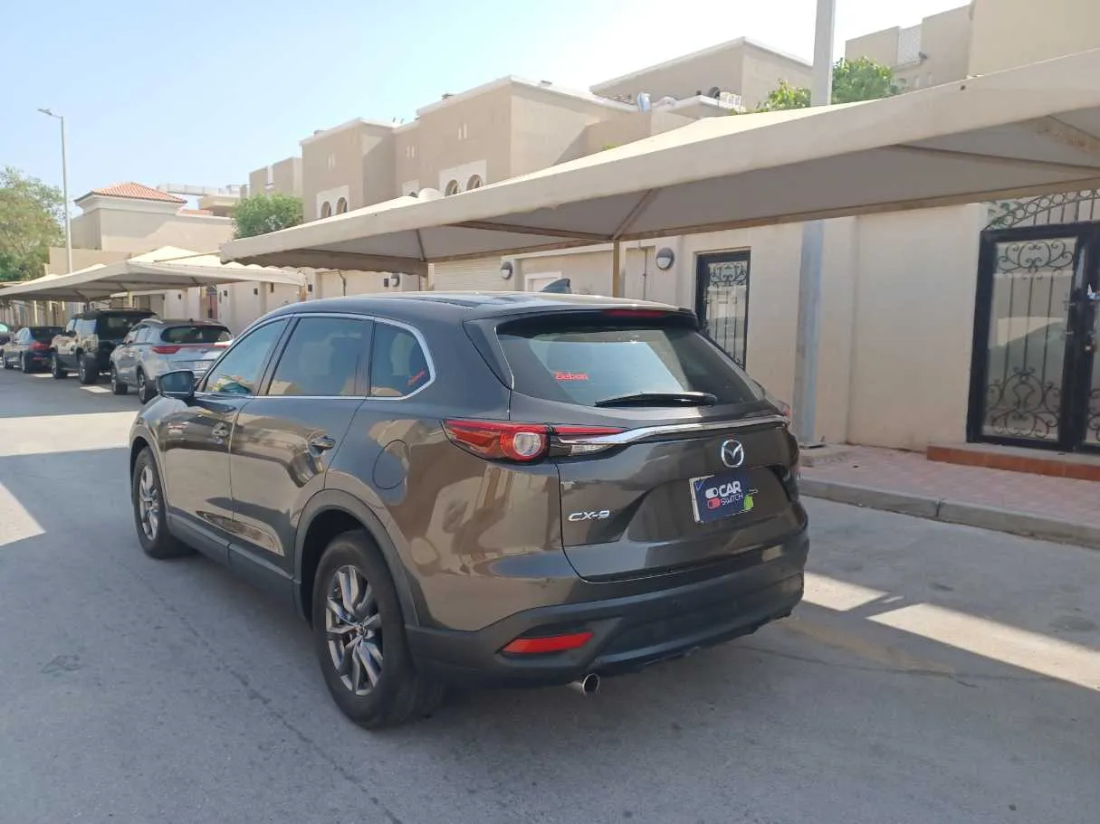 Car image 7
