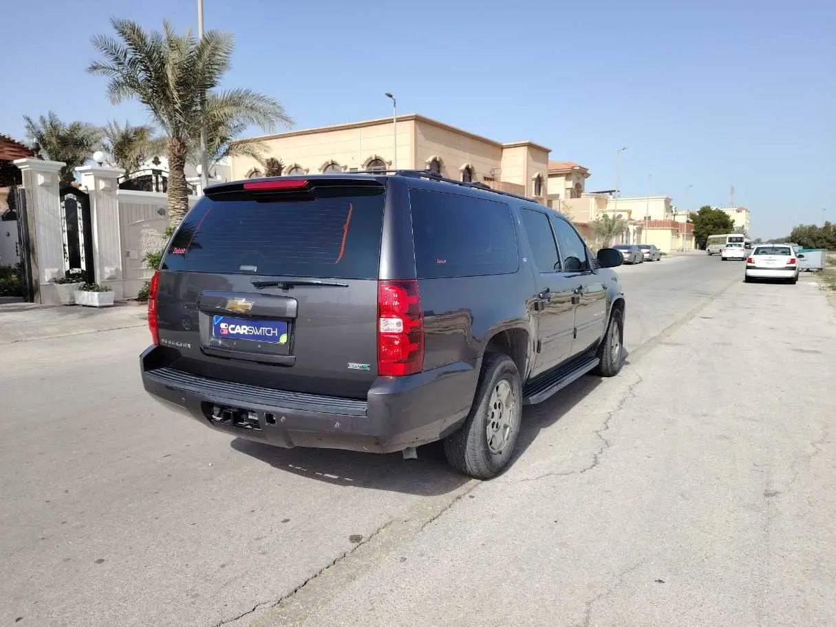 Car image 5