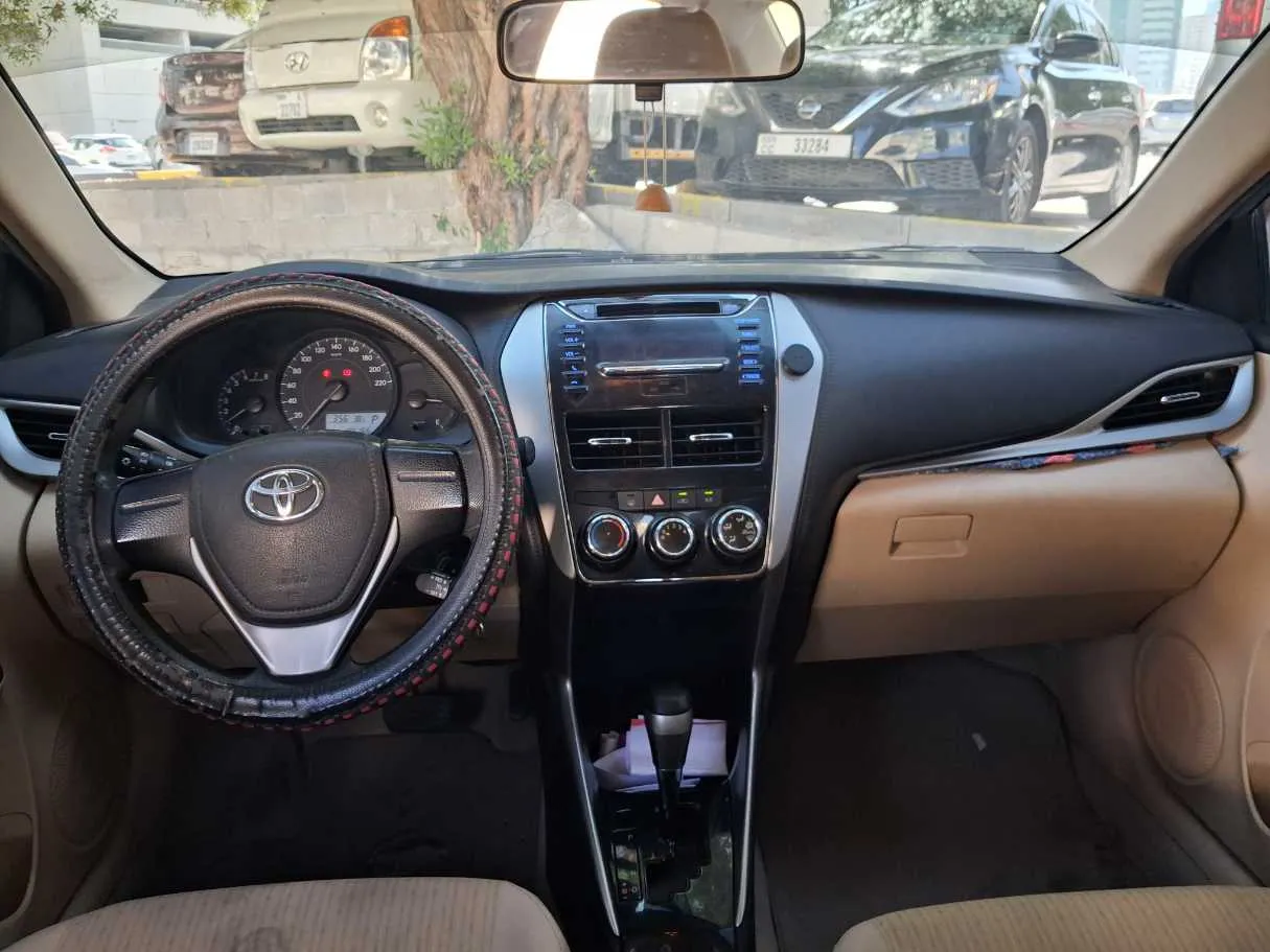 Car image 15