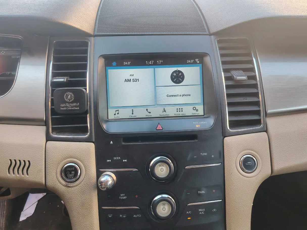 Car image 21