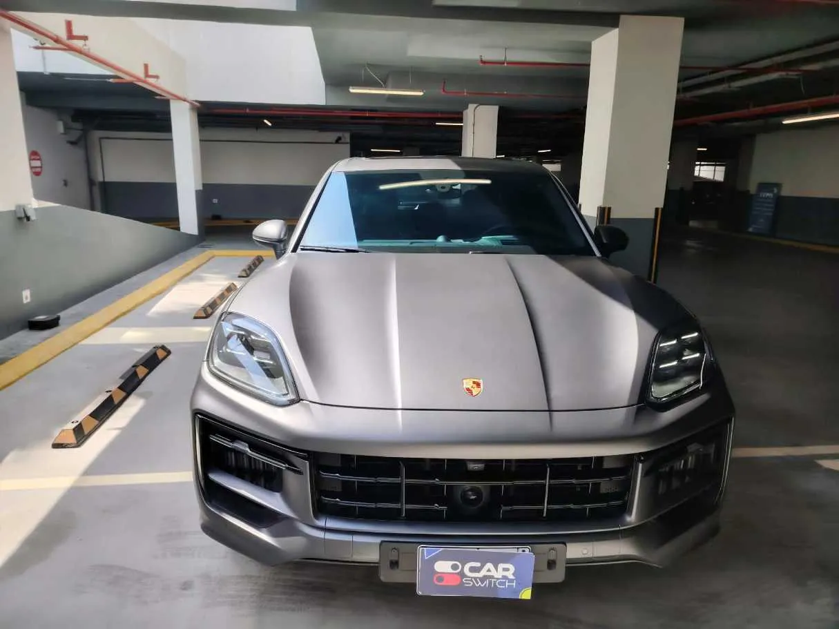 Car image 2