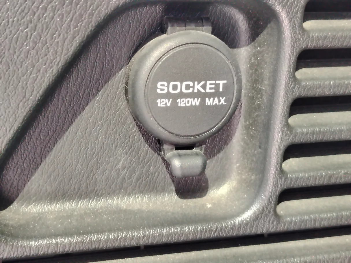 Car image 32