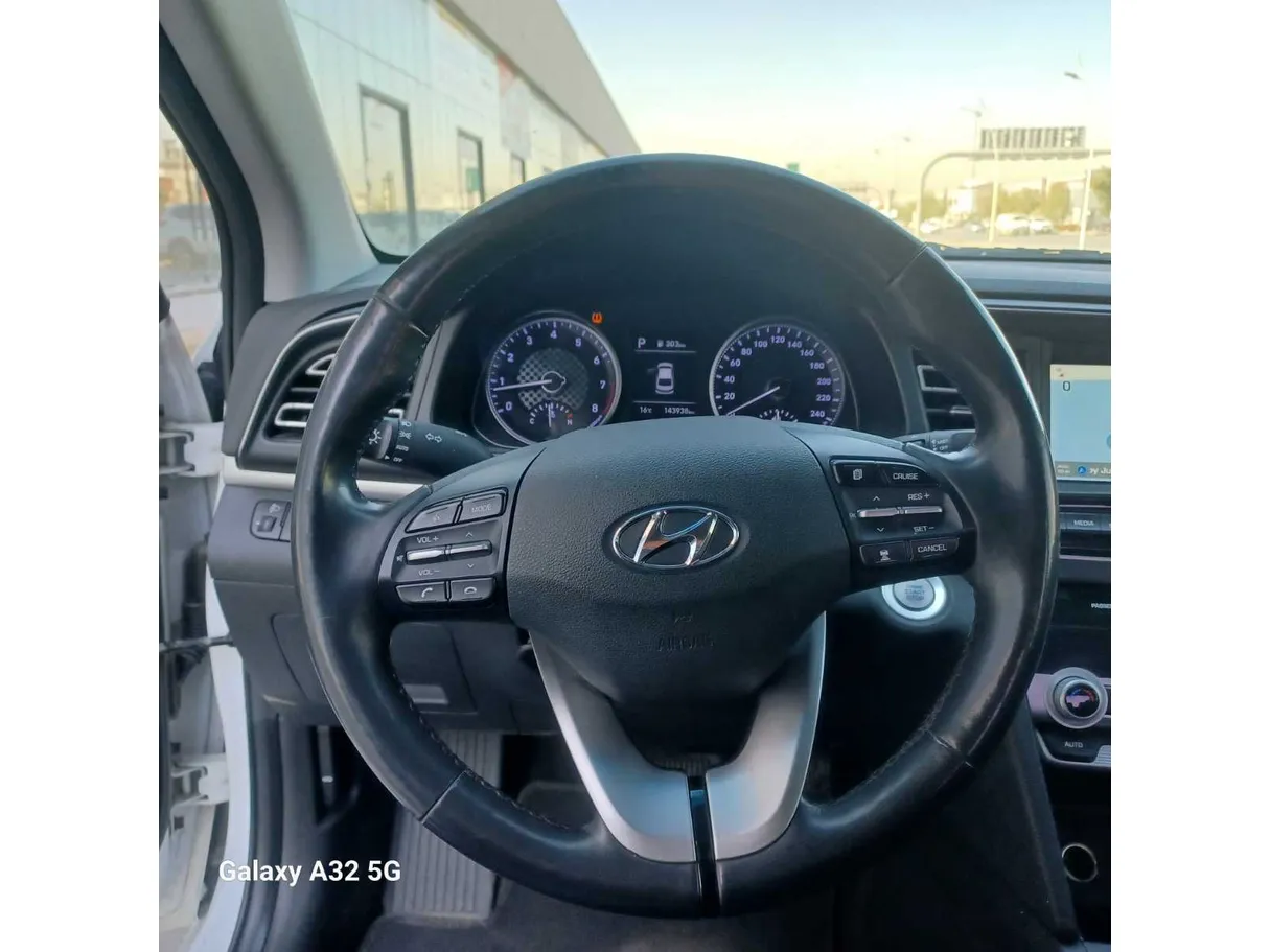 Car image 21
