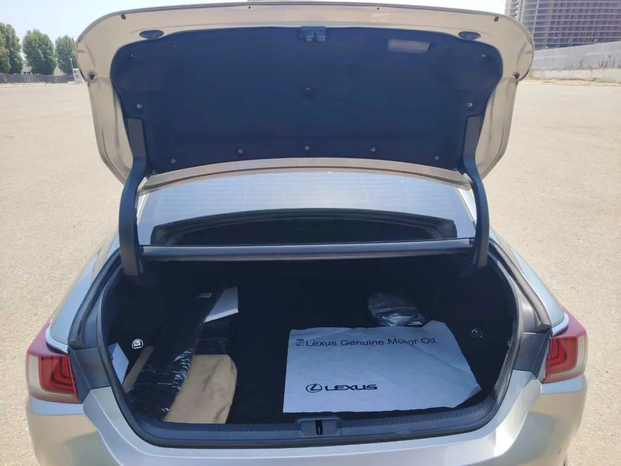 Car image 22