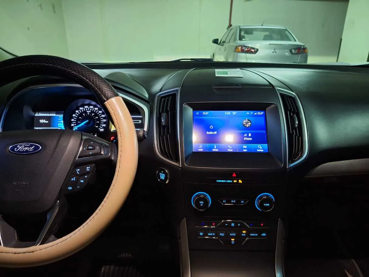 Car image 16