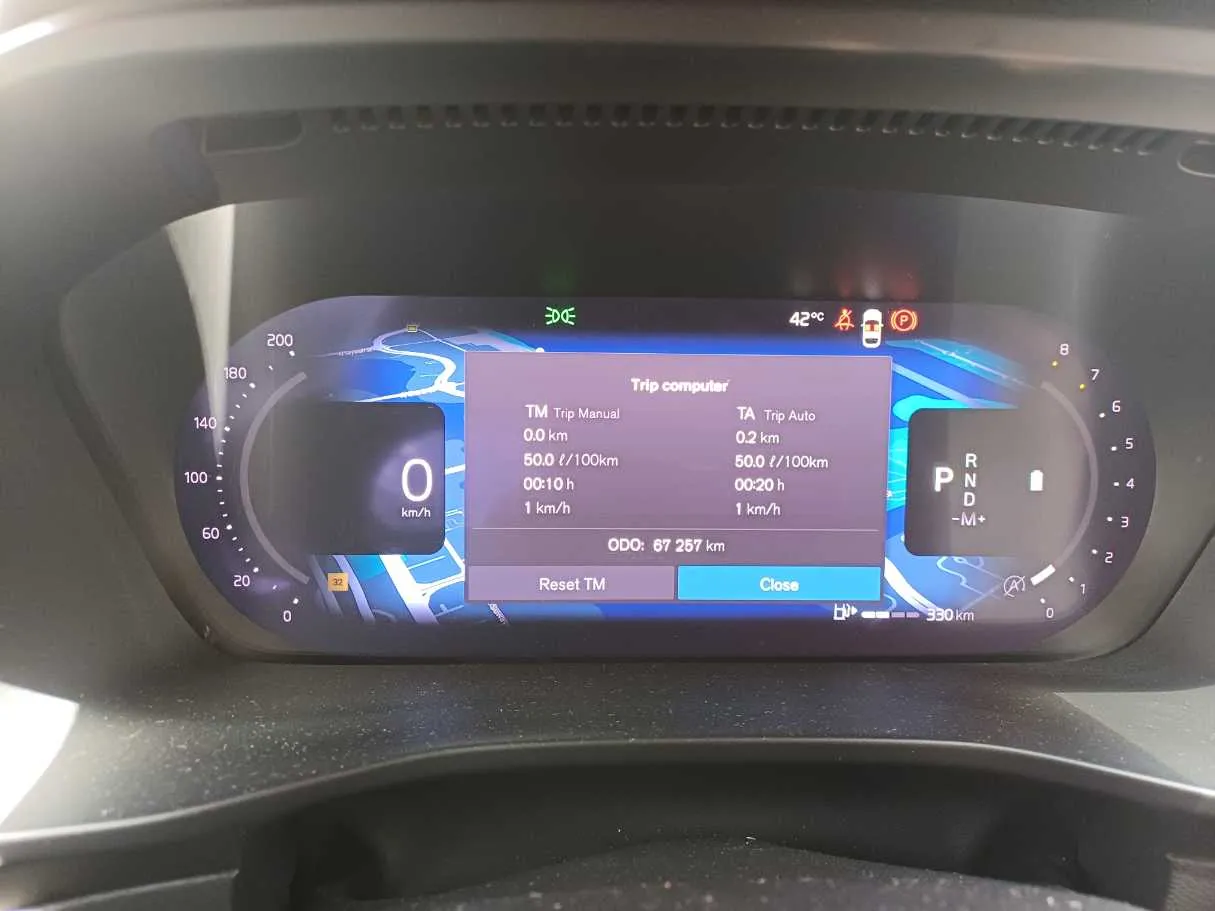 Car image 19