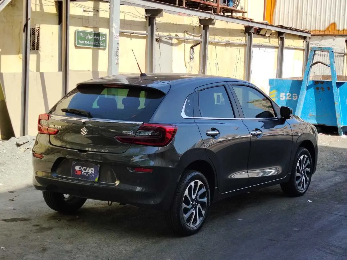 Car image 5