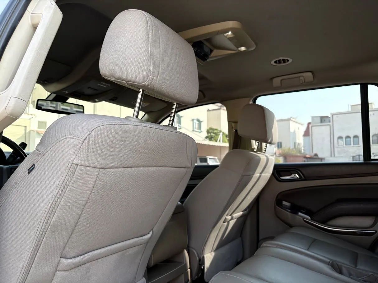 Car image 17