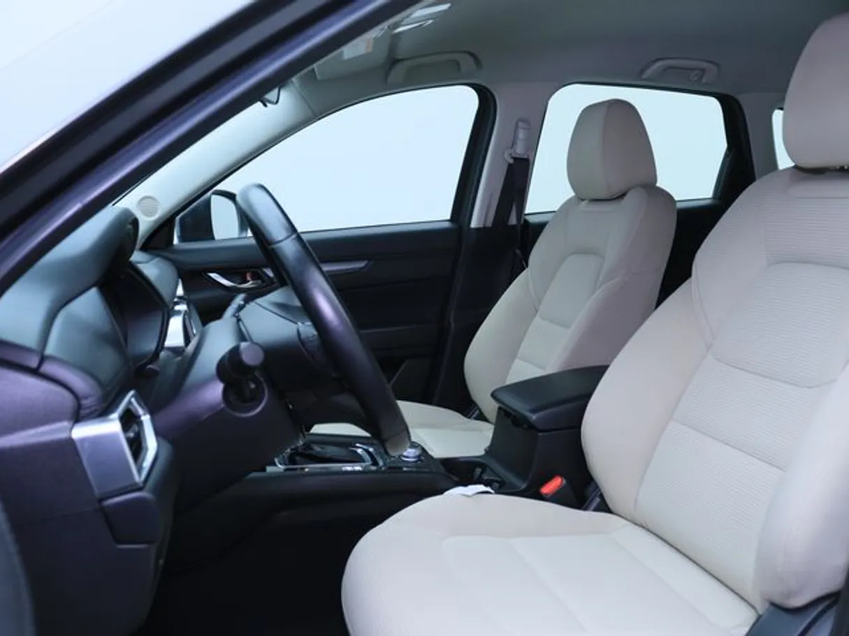 Car image 8