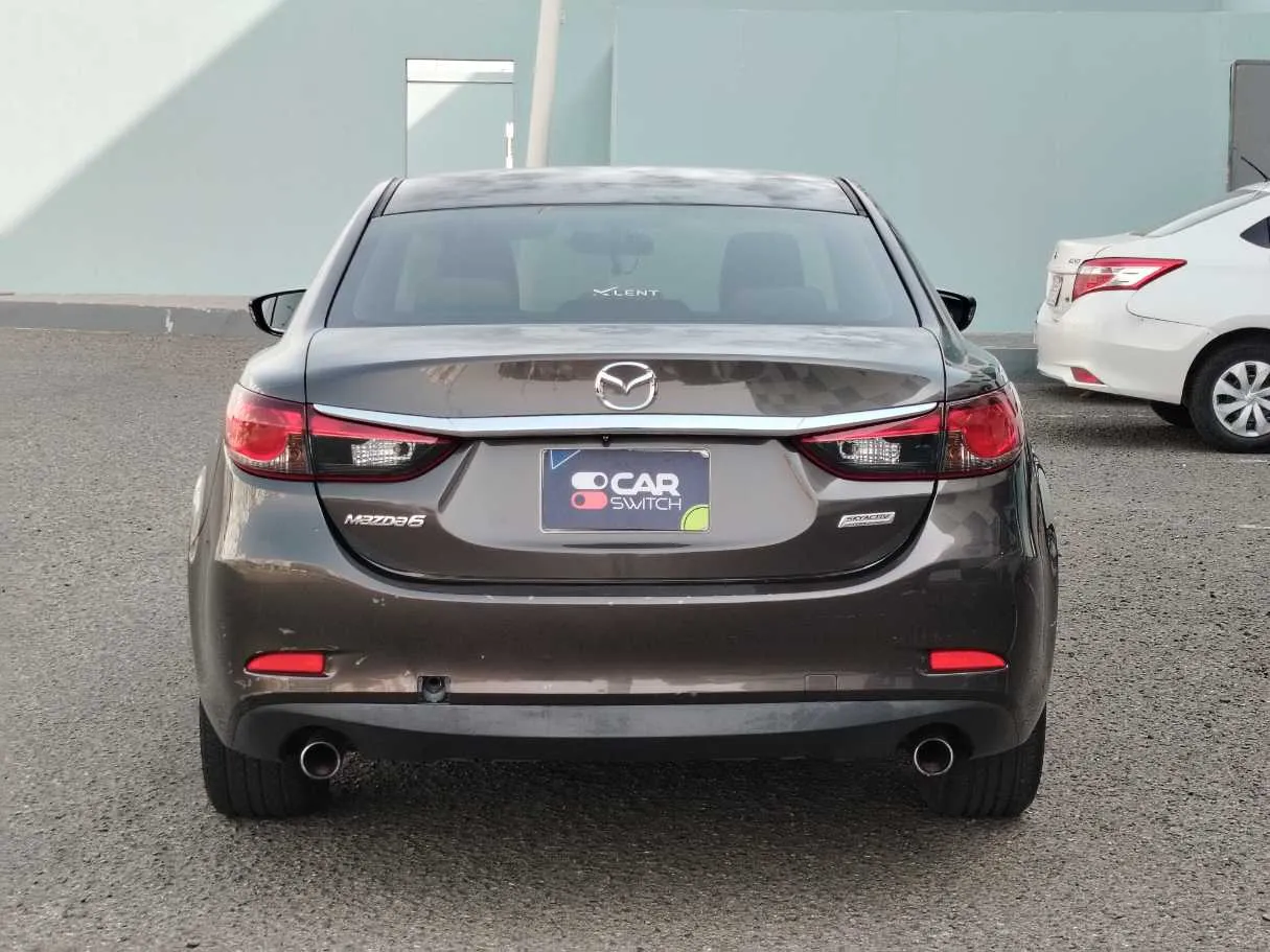 Car image 6