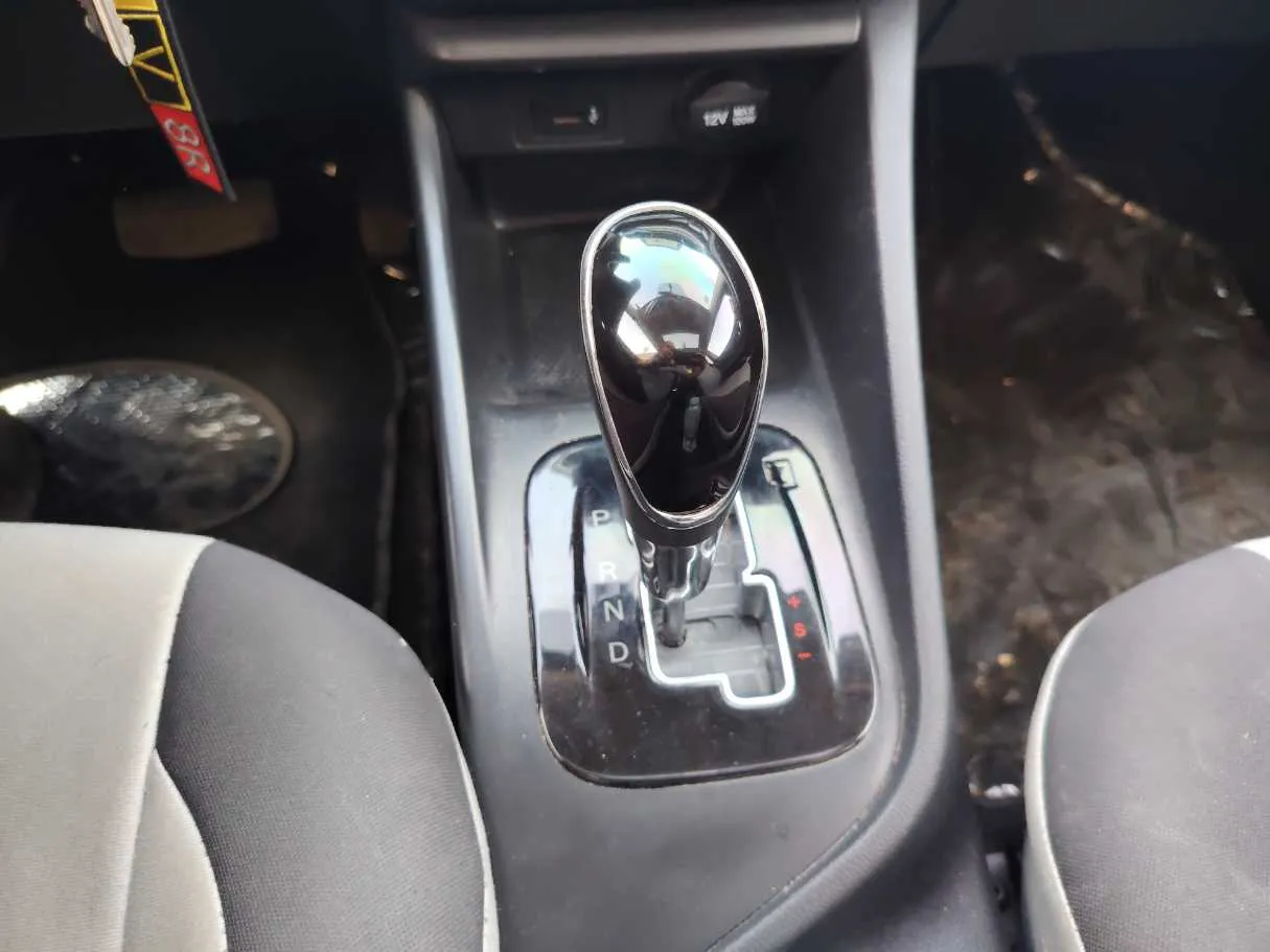 Car image 20