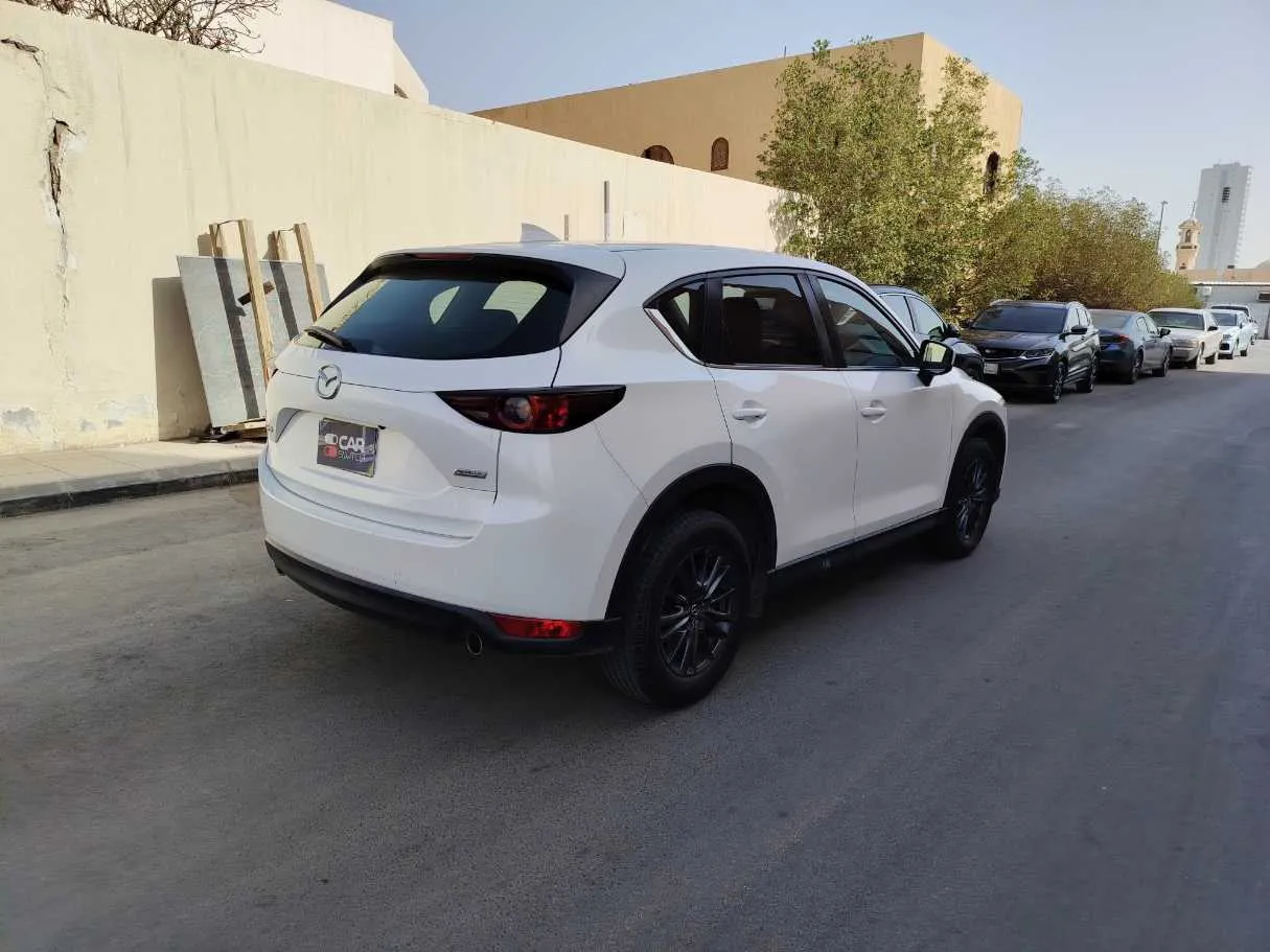 Car image 5