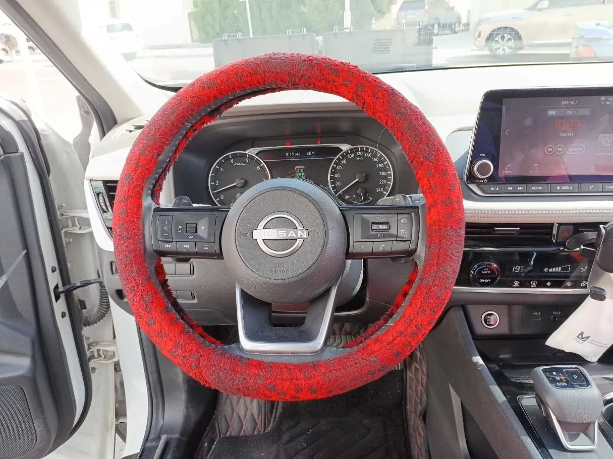 Car image 14
