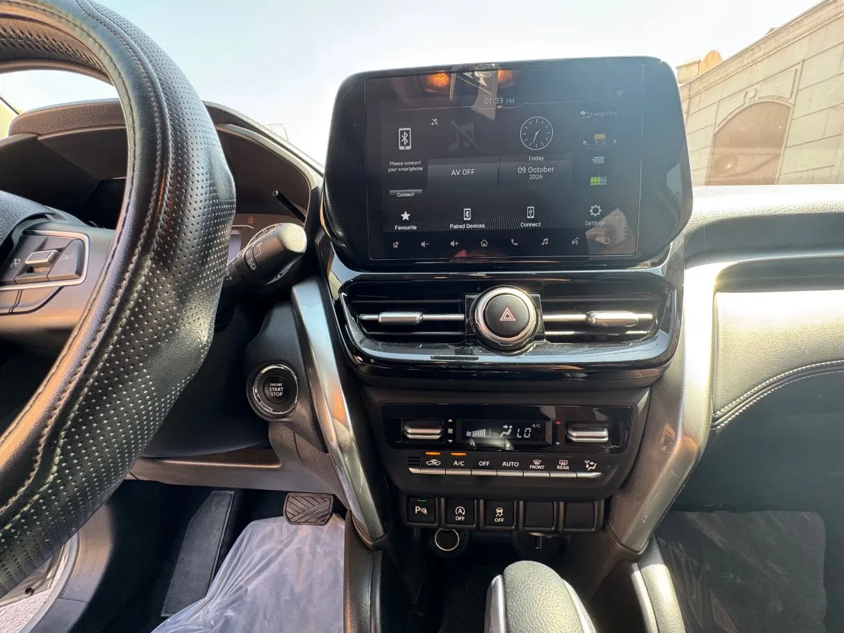 Car image 18