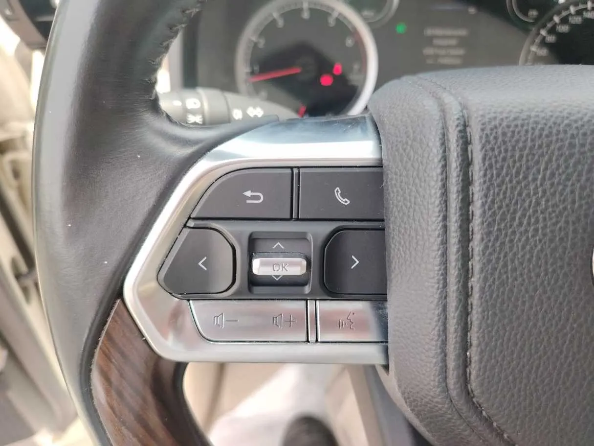 Car image 44